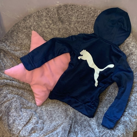 🥳HOST PICK🥳~ Unisex Kids Puma Hoodie👦👧 - Picture 3 of 5